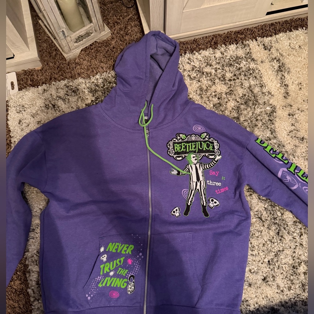 Beetlejuice zip up hoodie size L.